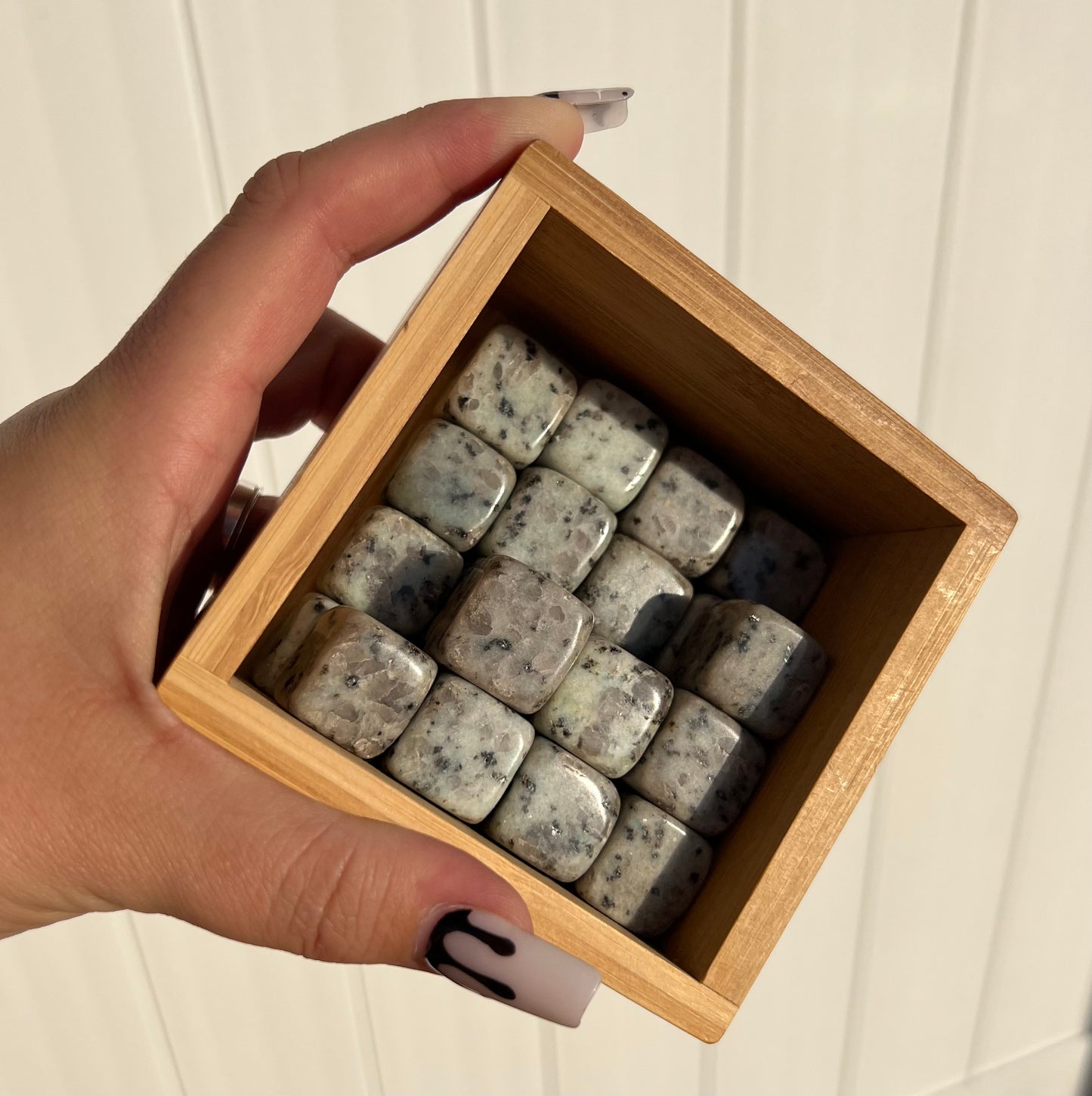 Kiwi Jasper Cubes